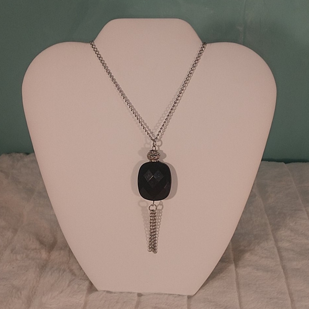 Dainty beautiful necklace